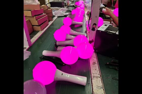 콘서트 및 다일 리허설에 사용되는 충전식 LED 볼 스틱을 위한 무선 제어를 제공하는 DMX 무선 컨트롤러